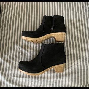 Dansko Maria Booties - size 40 - barely worn!